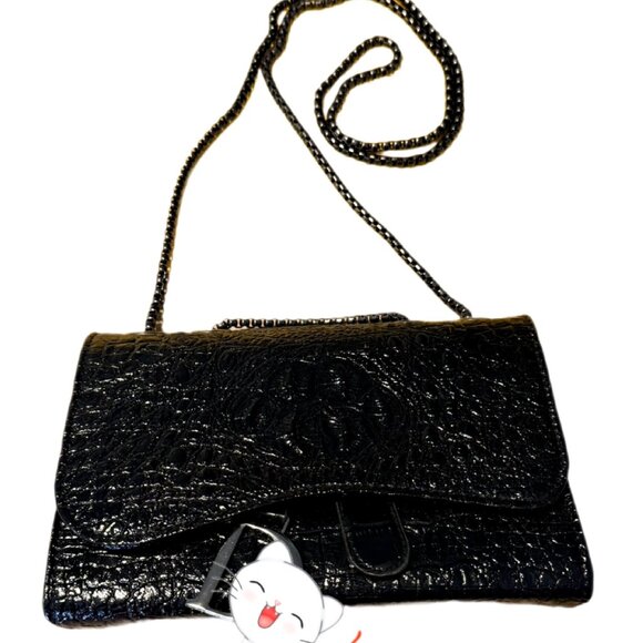 Black Faux Crocodile Crossbody Bag | Embossed Croc Texture Chain Strap Purse - Picture 2 of 5